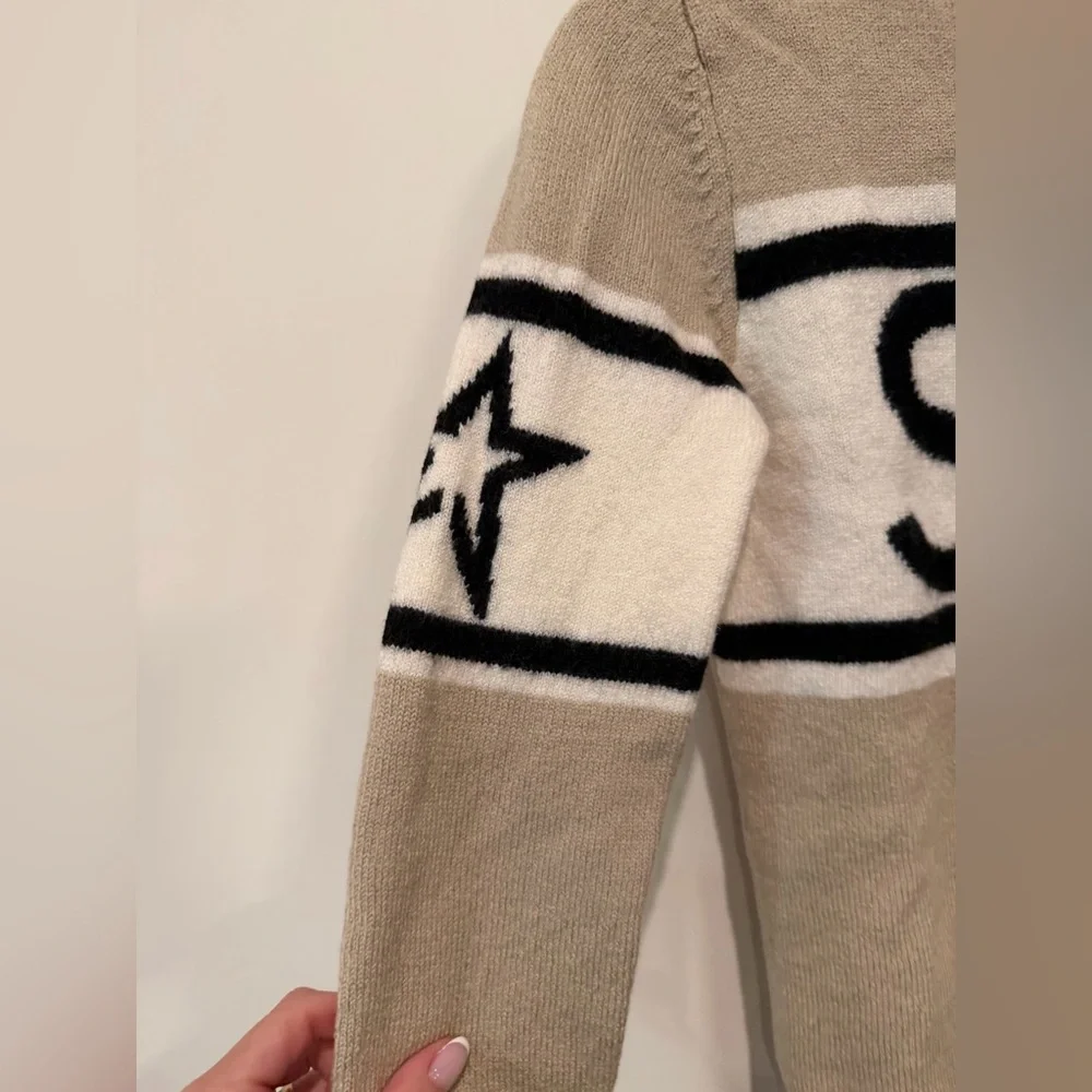 Perfect Moment Women's Schild Intarsia Merino Wool Turtleneck Sweater Beige‎ Ski